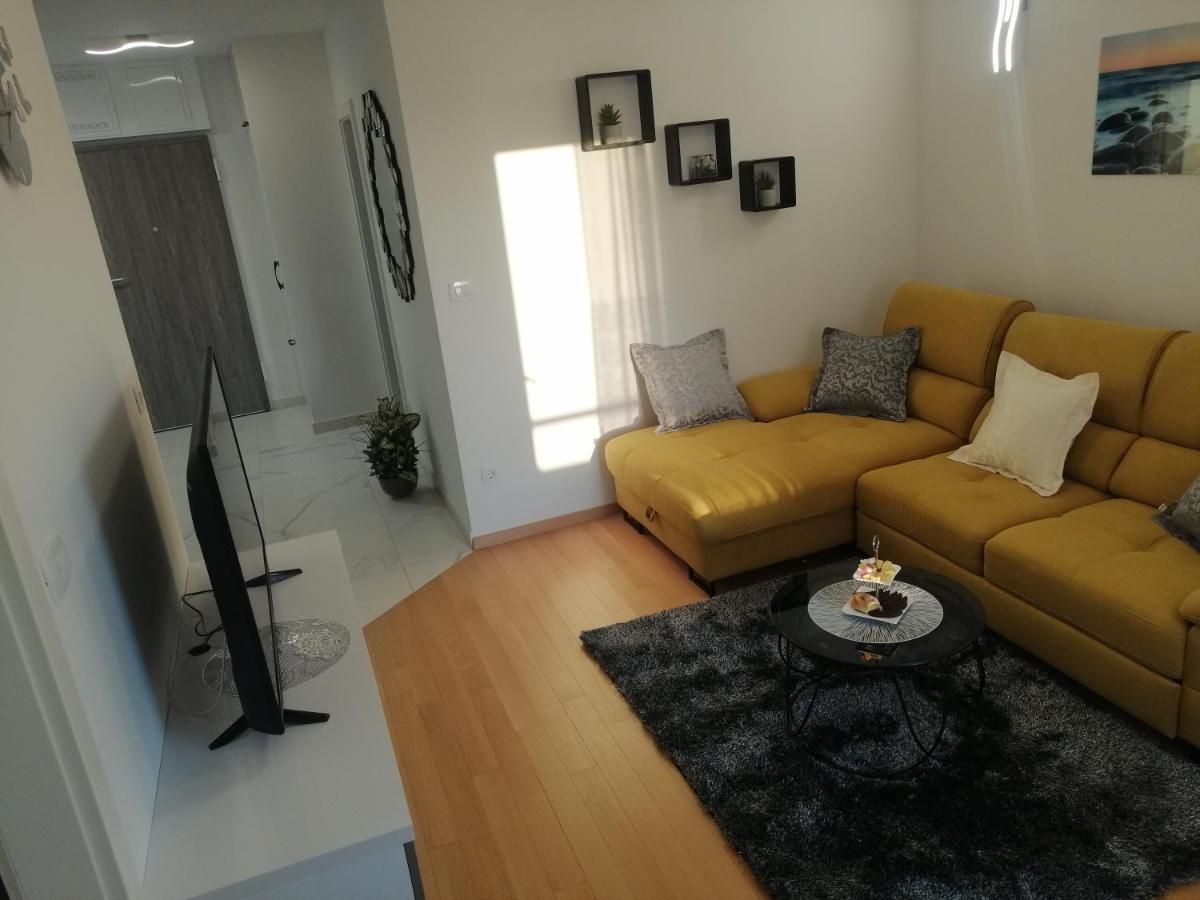 Luxury Apartment Queen Solin Esterno foto