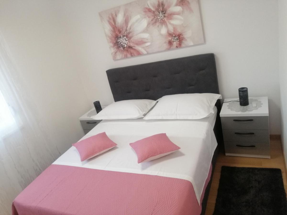 Luxury Apartment Queen Solin Esterno foto