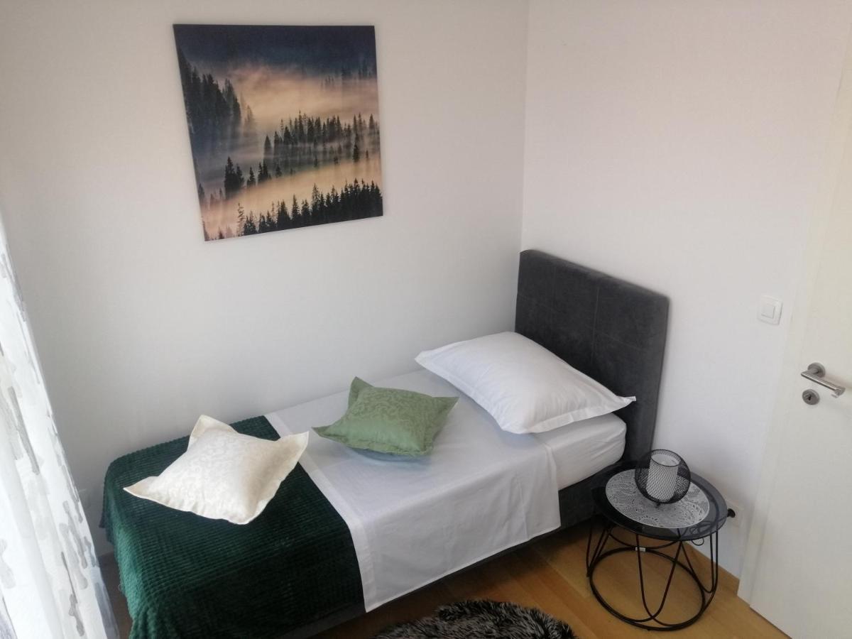 Luxury Apartment Queen Solin Esterno foto